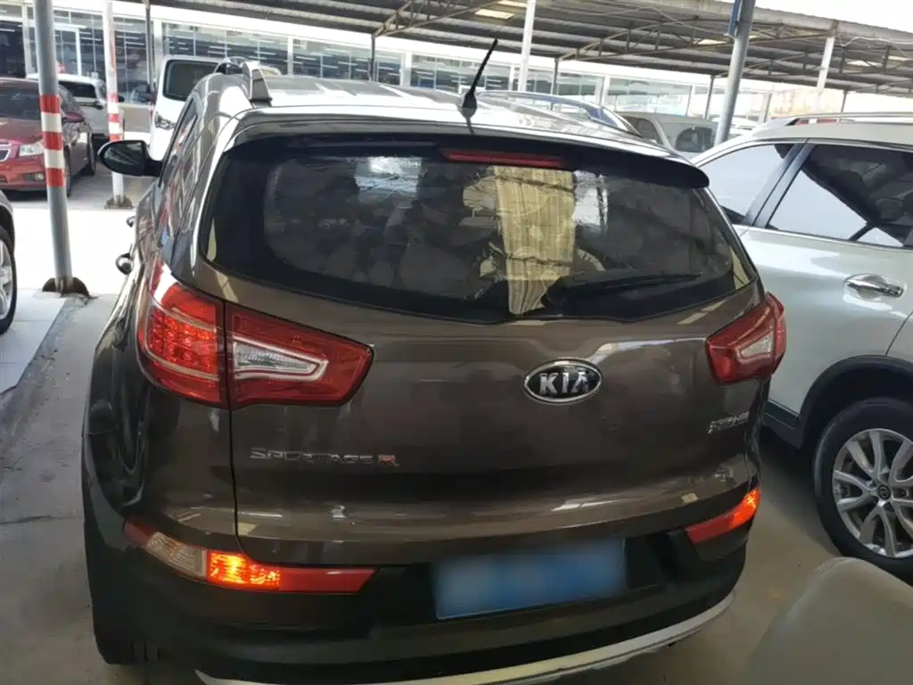 Kia Sportage 2014 2.0L Automatic 2WD GL Edition фото 6