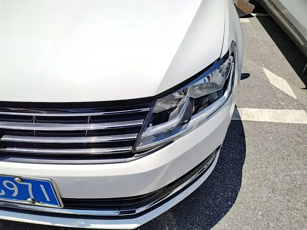 Volkswagen Lavida 2017 1.6L Automatic Comfort Edition фото 24