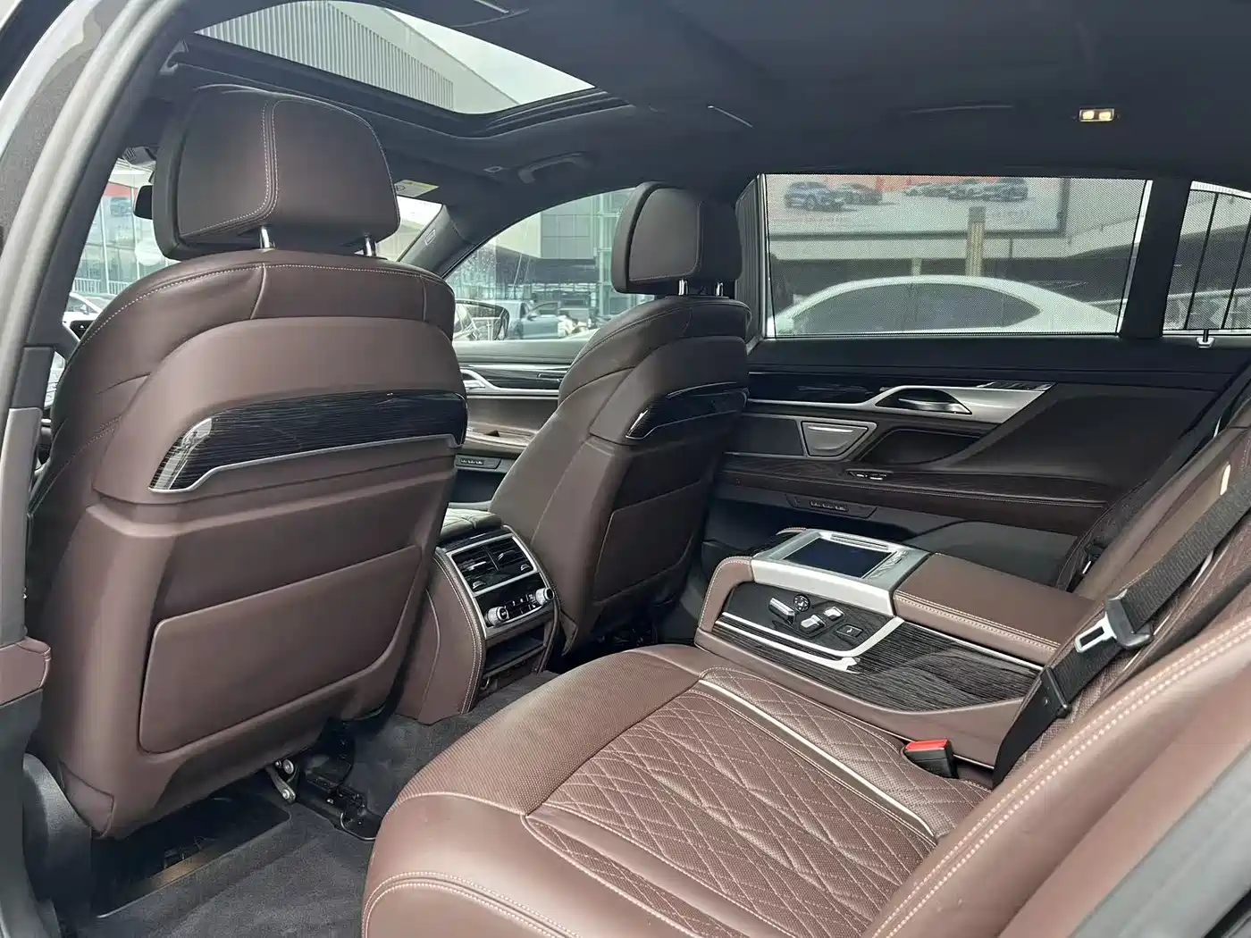 BMW 7 Series 2019 740Li Leading M Sport Package фото 11