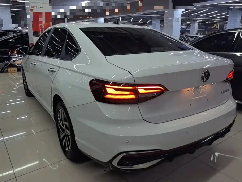 Volkswagen Lavida 2024 Model 1.5L Automatic Starlight 5 Million Edition фото 5