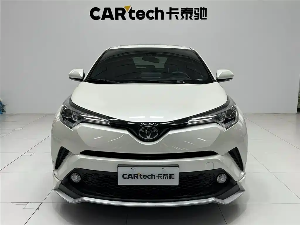 Toyota C-HR 2018 2.0L Cool Run Leader Edition China V фото 2