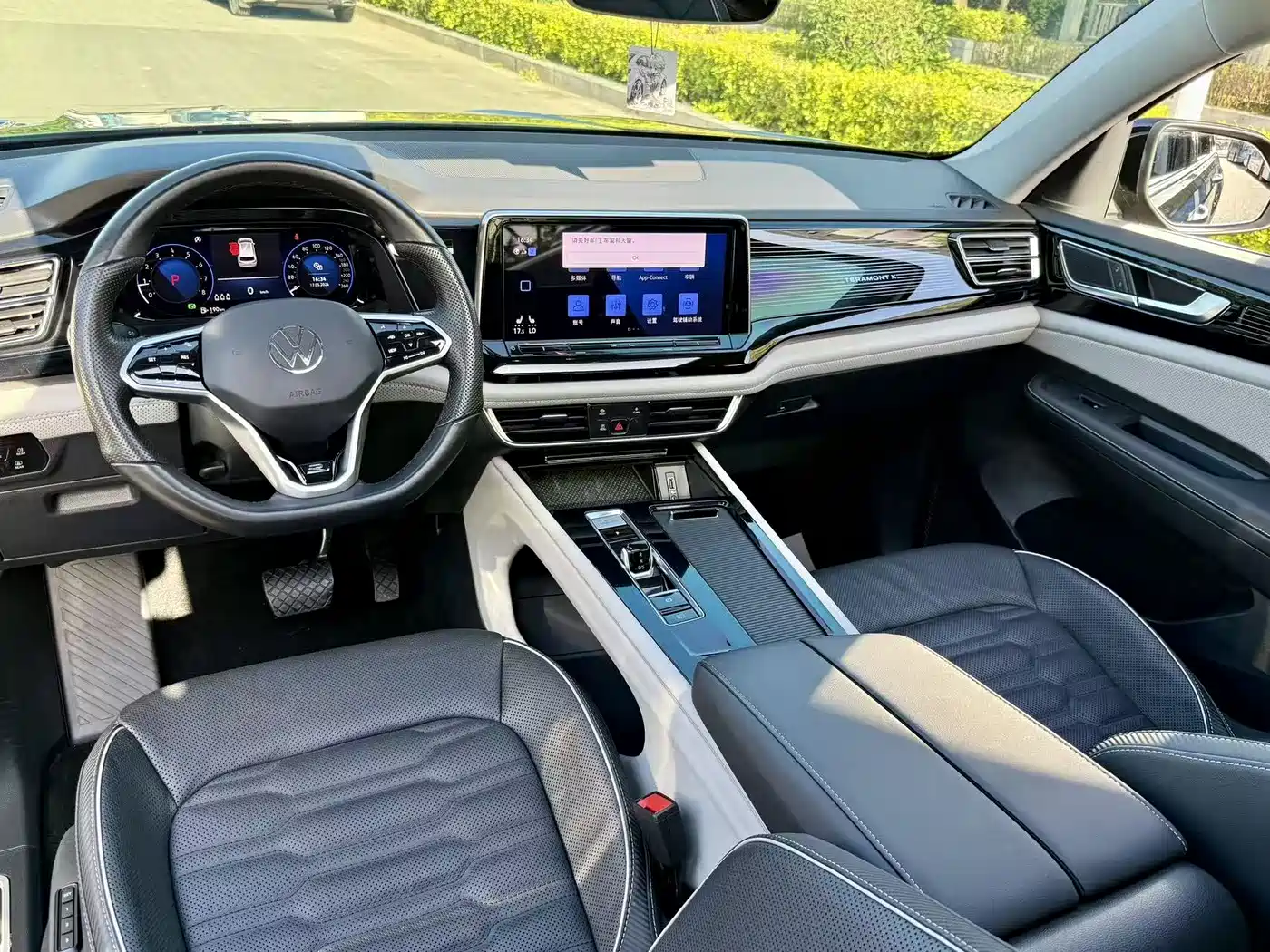 Volkswagen Teramont 2022 Teramont X 330TSI 2WD Premium Luxury фото 6