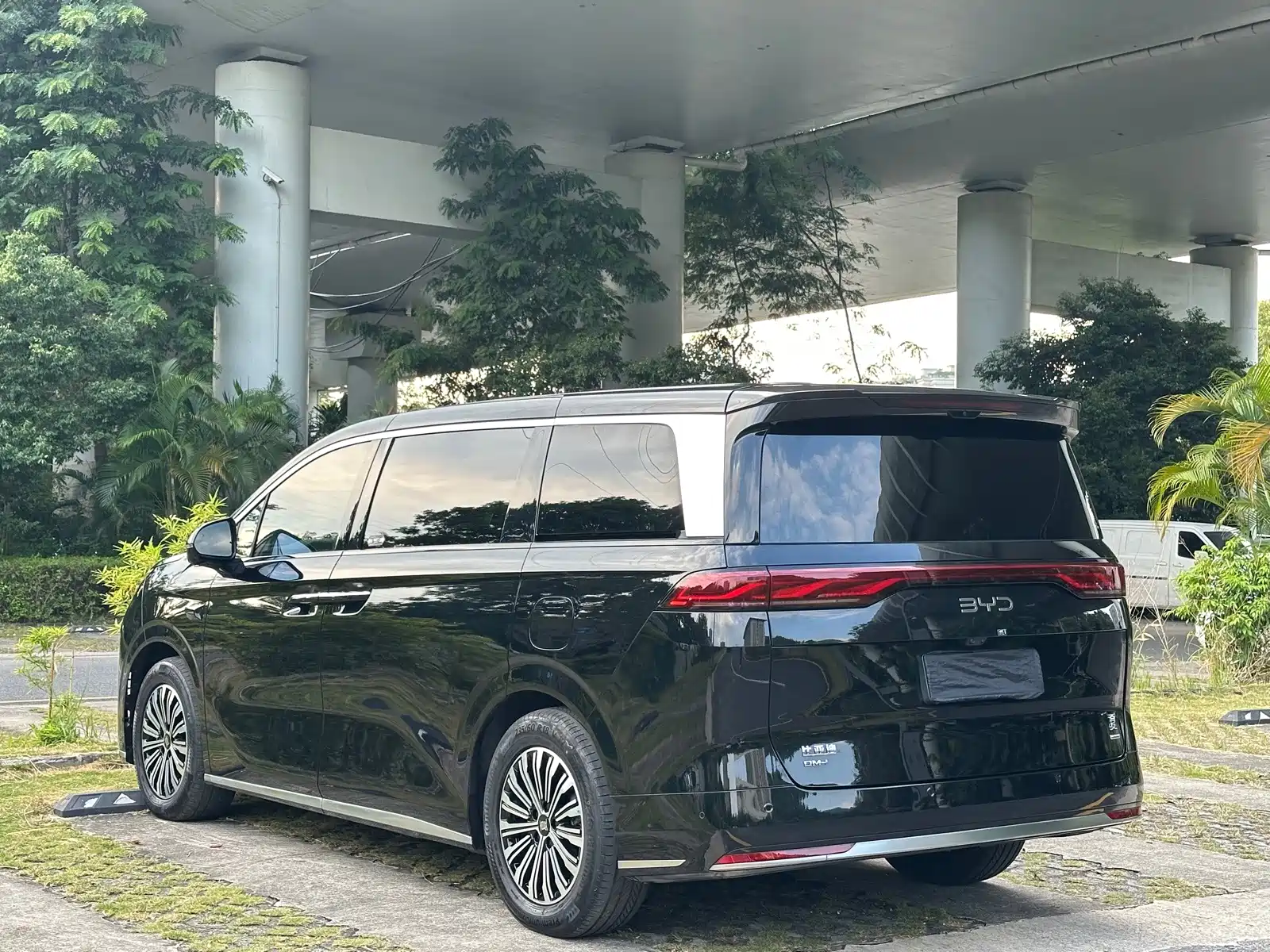 Photo 4 - BYD Xia