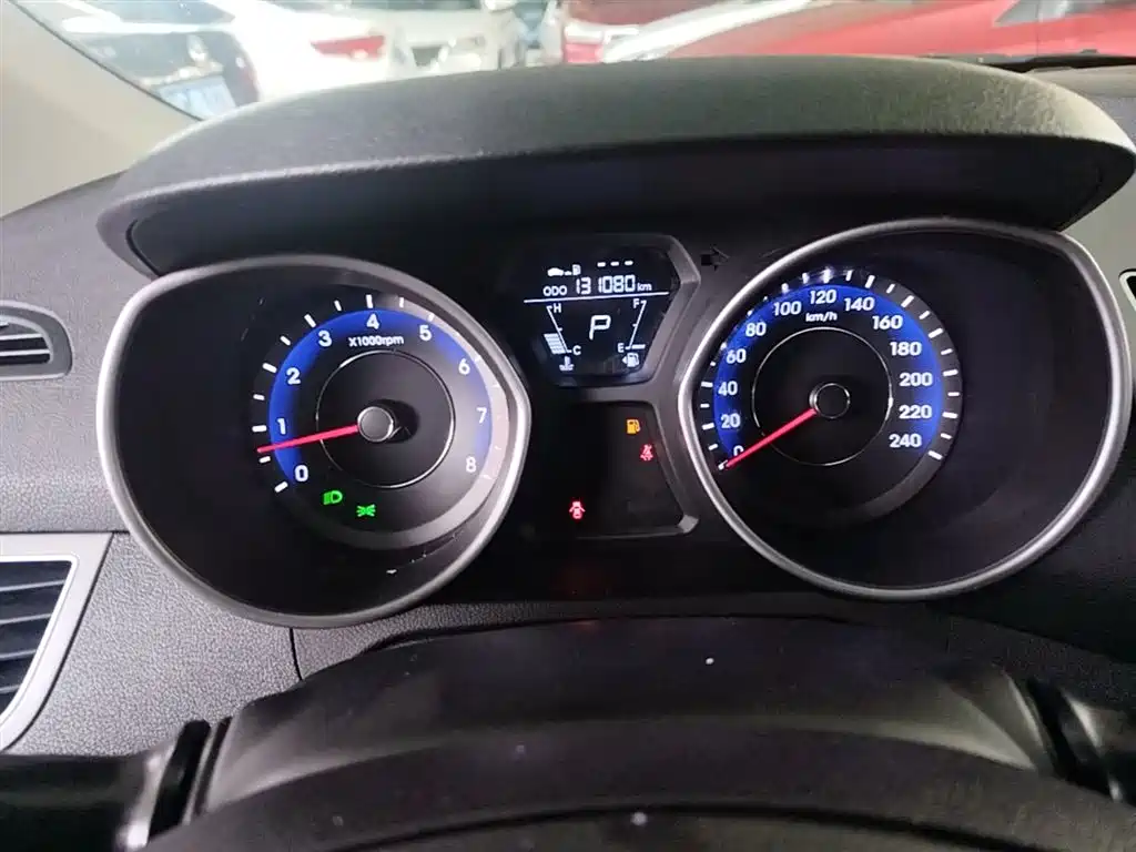 Hyundai Langdong 2015 1.6L Auto Trend фото 12