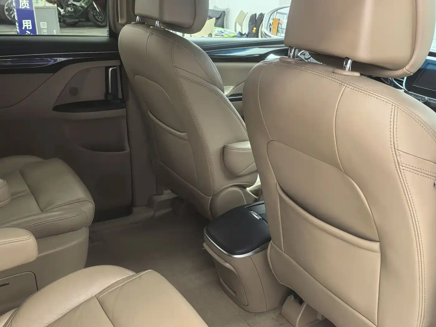Buick GL8 2017 ES 28T Premium China V фото 6