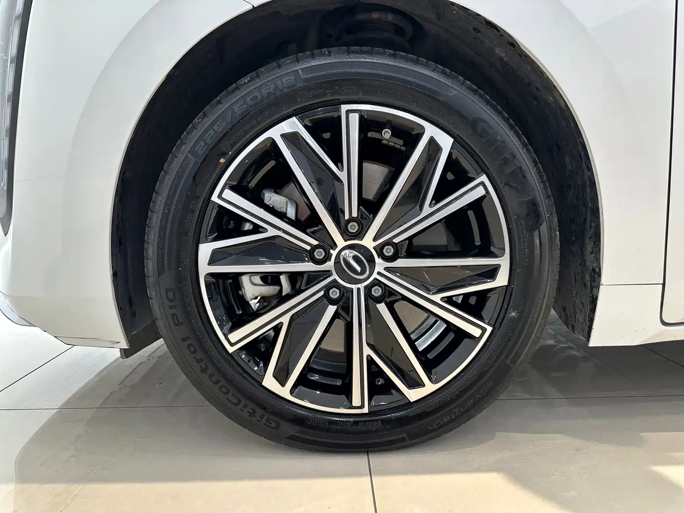 GAC Trumpchi Trumpchi E8 NEV 2024 Model 150km MAX фото 19