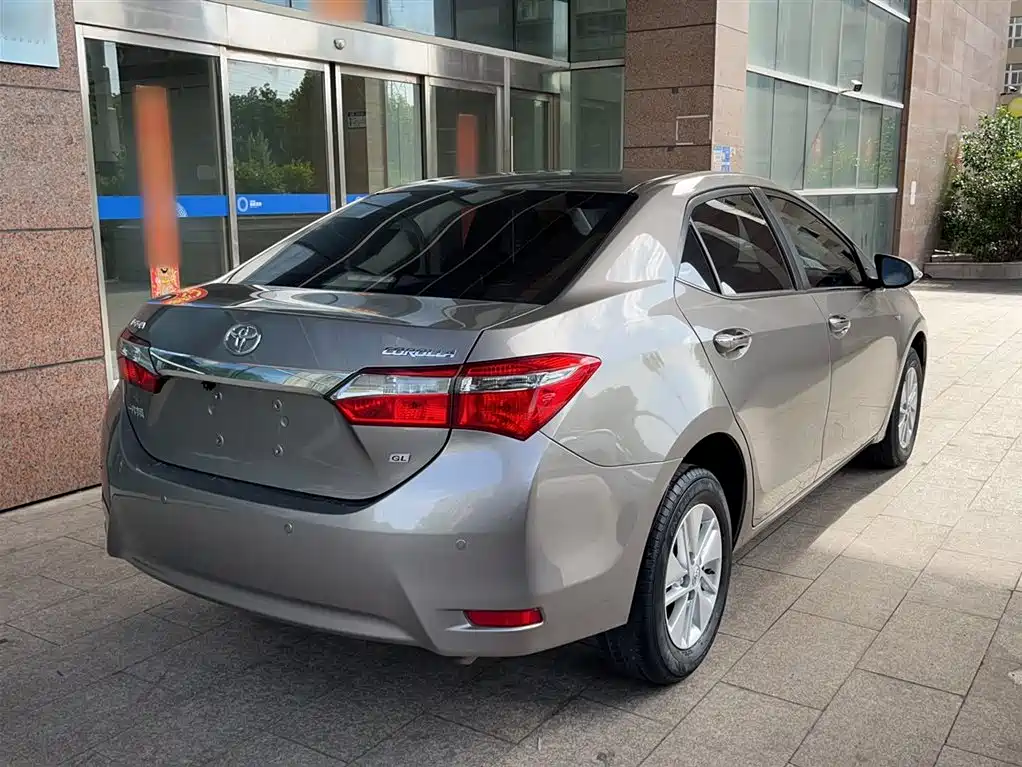 Toyota Corolla 2017 Facelift 1.6L S-CVT GL фото 9