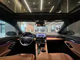 Photo 7 - Toyota Avalon