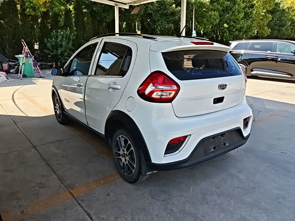 Geely Yuanjing X1 2019 2017 1.3L Auto Fun Edition