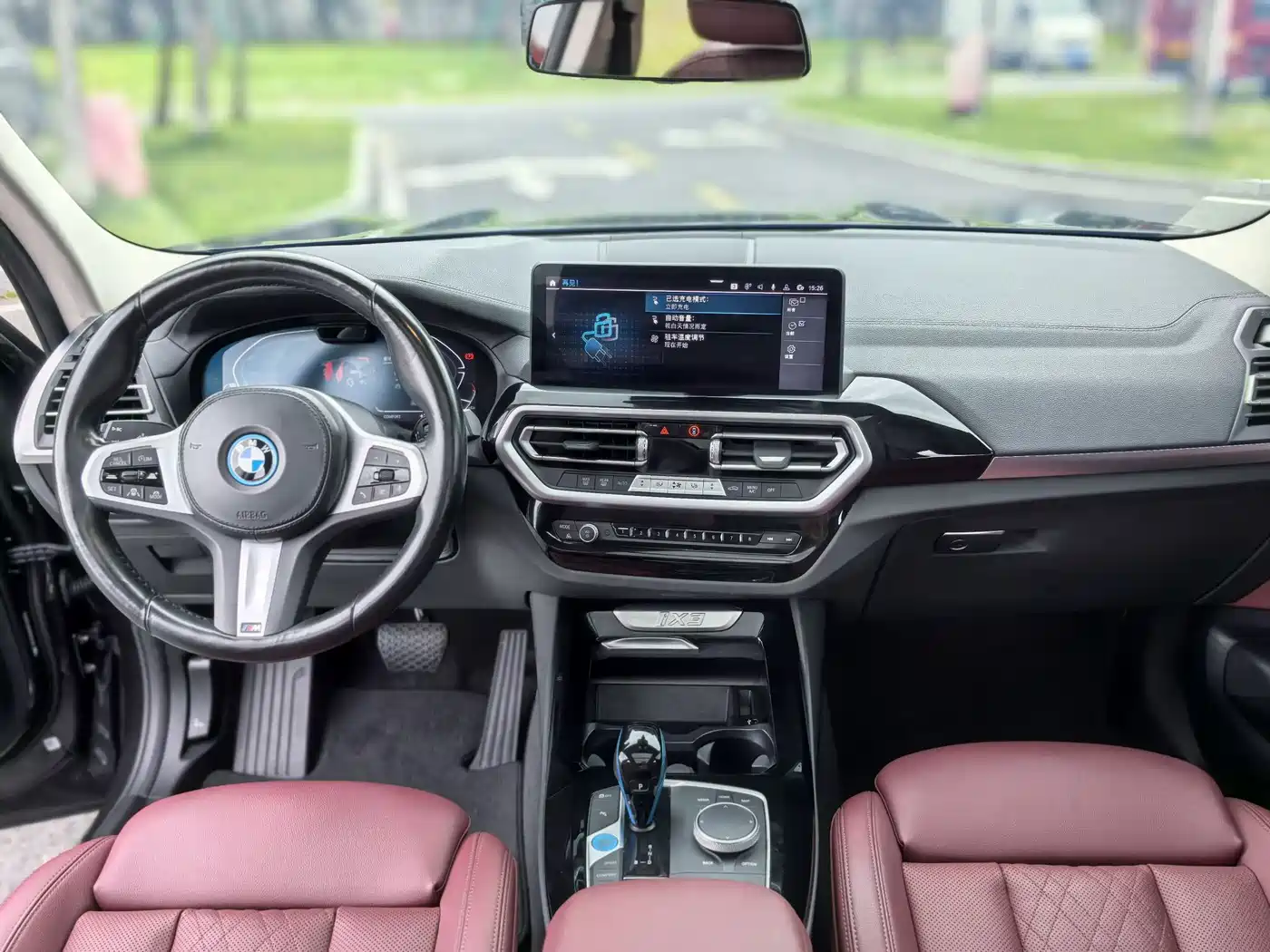 BMW iX3 2022 Leading Edition фото 13