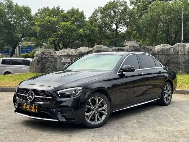 Mercedes-Benz E-Class 2022 Facelift E 300 L Sport Fashion Style — фото 1