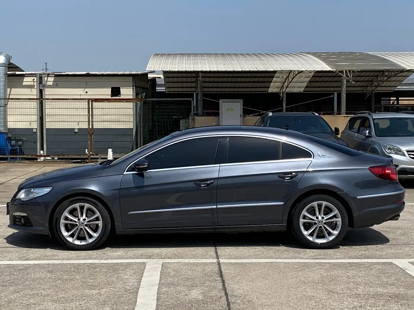 Volkswagen FAW-Volkswagen CC 2012 Model 2.0TSI Ultimate фото 4