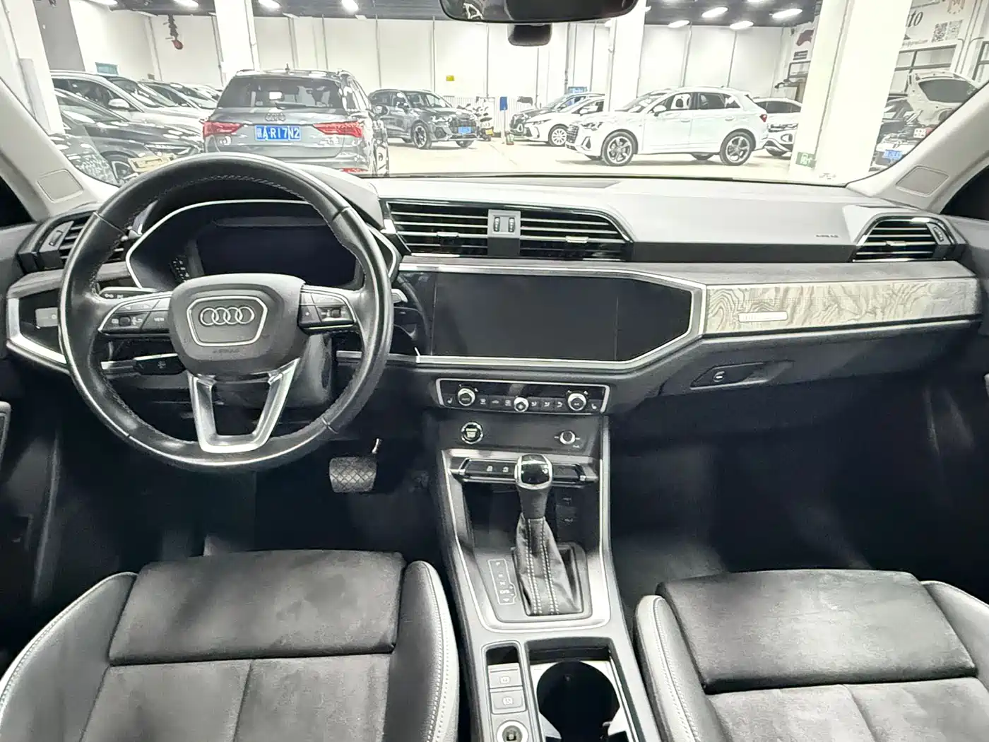 Audi Q3 2022 35 TFSI Fashion Elegance фото 19
