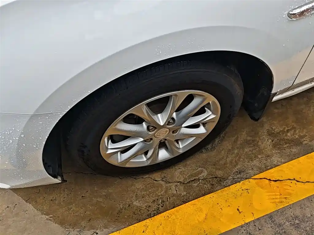Buick GL6 2018 18T 6-Seater Elite фото 22