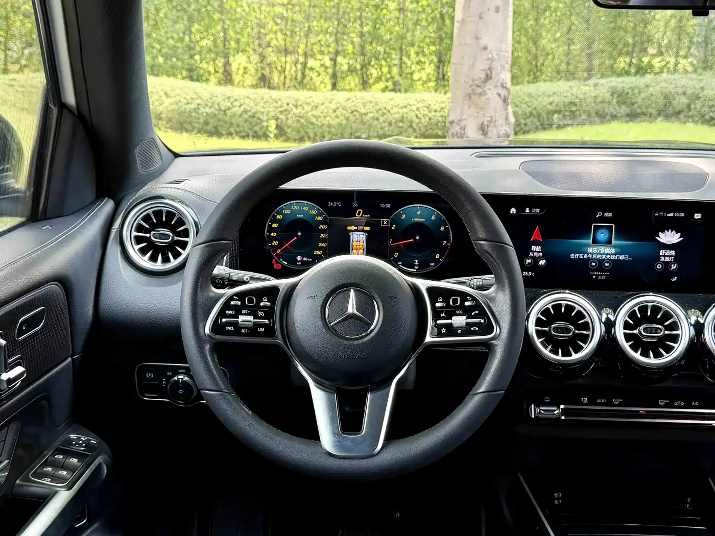 Mercedes-Benz GLB 2022 Model GLB 200 Fashion Edition фото 18