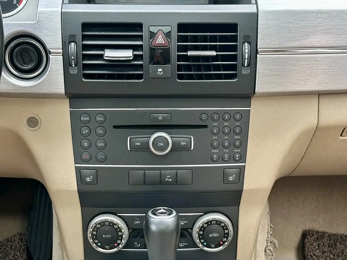 Mercedes-Benz GLK-Class 2012 Model GLK 300 4MATIC Fashion фото 11
