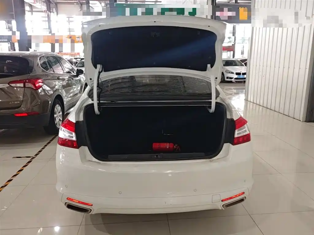 Peugeot 408 2018 350THP Automatic Luxury Edition фото 19