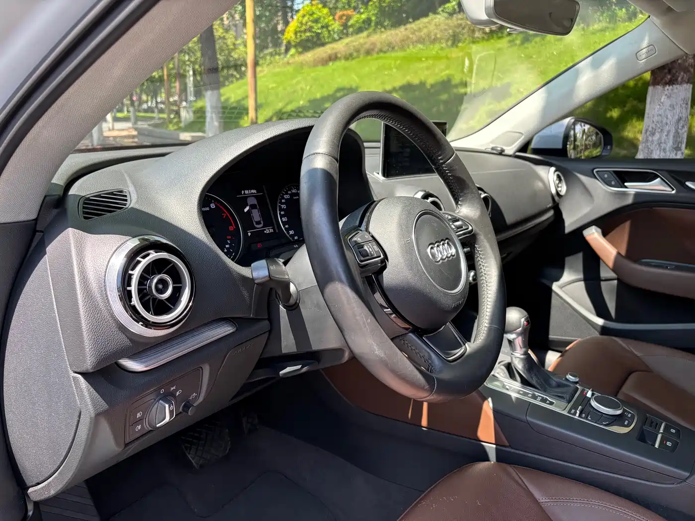 Audi A3 2015 Limousine 35 TFSI Millionth Anniversary Comfort Enjoyment Type фото 10