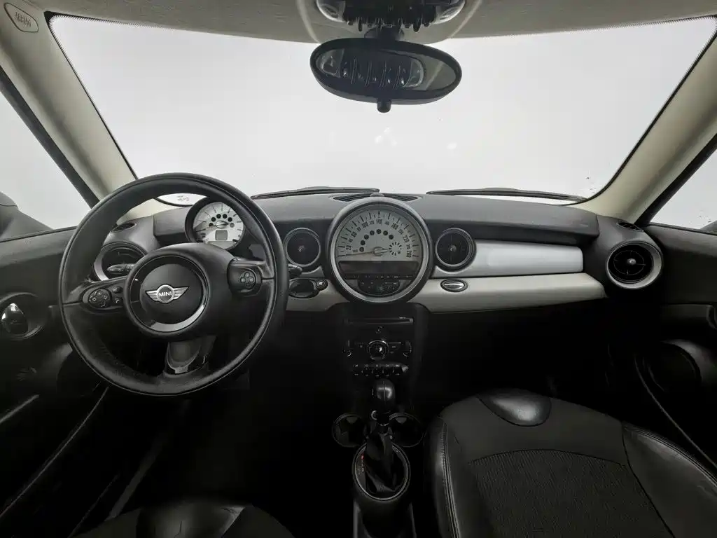 MINI CLUBMAN 2012 2011 1.6L COOPER Fun