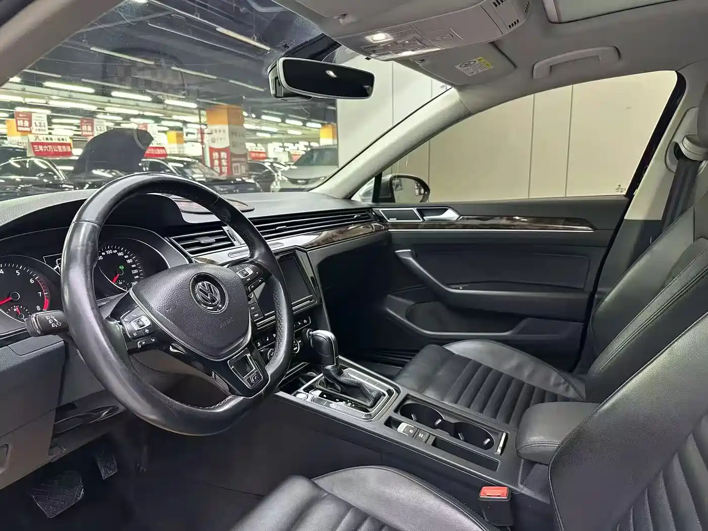 Volkswagen Magotan 2019 330TSI DSG Luxury Class China VI фото 5