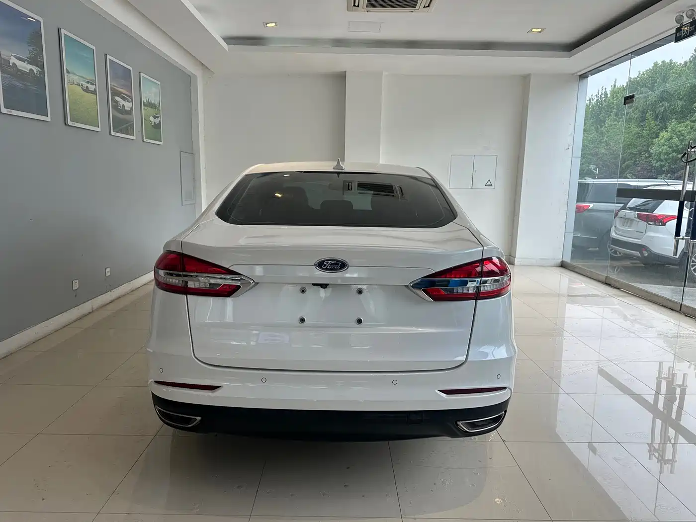 FORD MONDEO