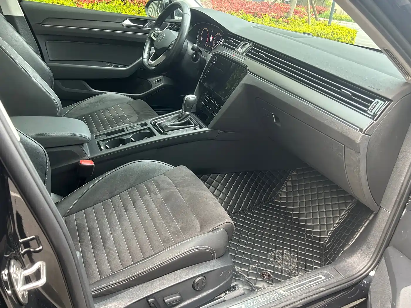 Volkswagen Magotan 2020 380TSI DSG Luxury фото 9