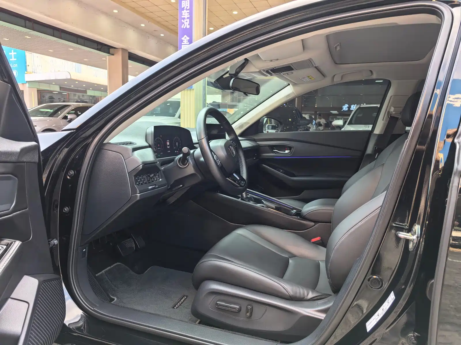 Фото 6 - Honda Accord