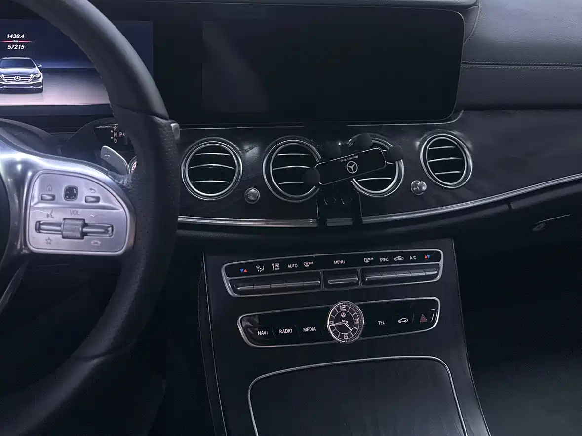 Mercedes-Benz E-Class 2019 E 300 L Sport Fashion фото 27