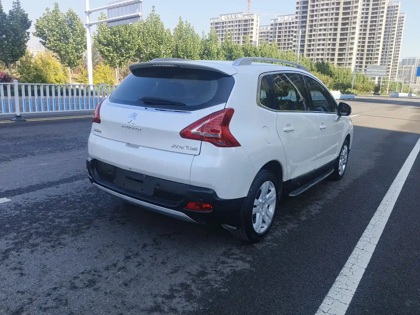 Peugeot 3008 2015 1.6THP Roland Garros Edition фото 8