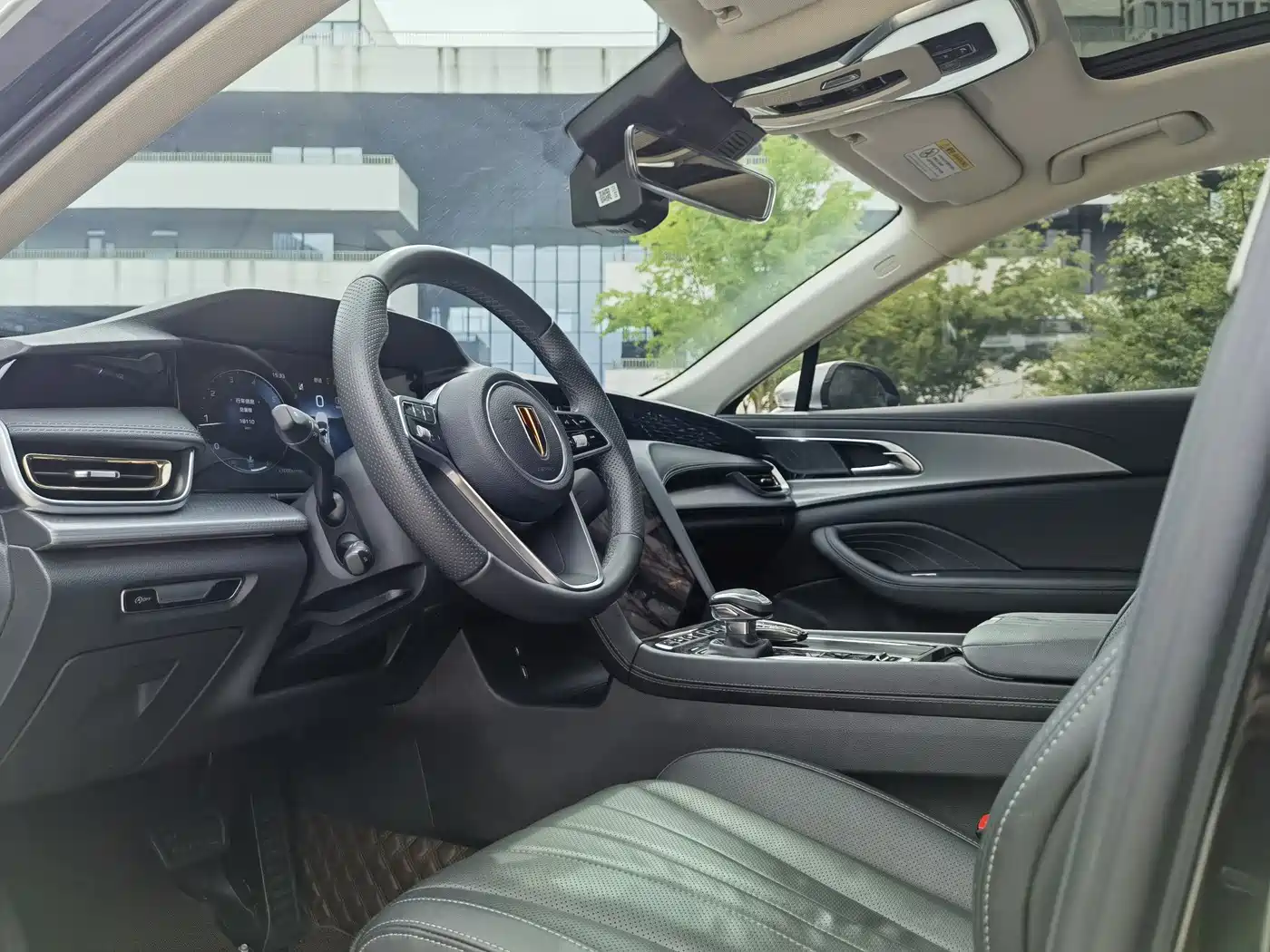 Hongqi H5 2024 2.0T Automatic Smart Connect Flag Smooth Edition фото 8