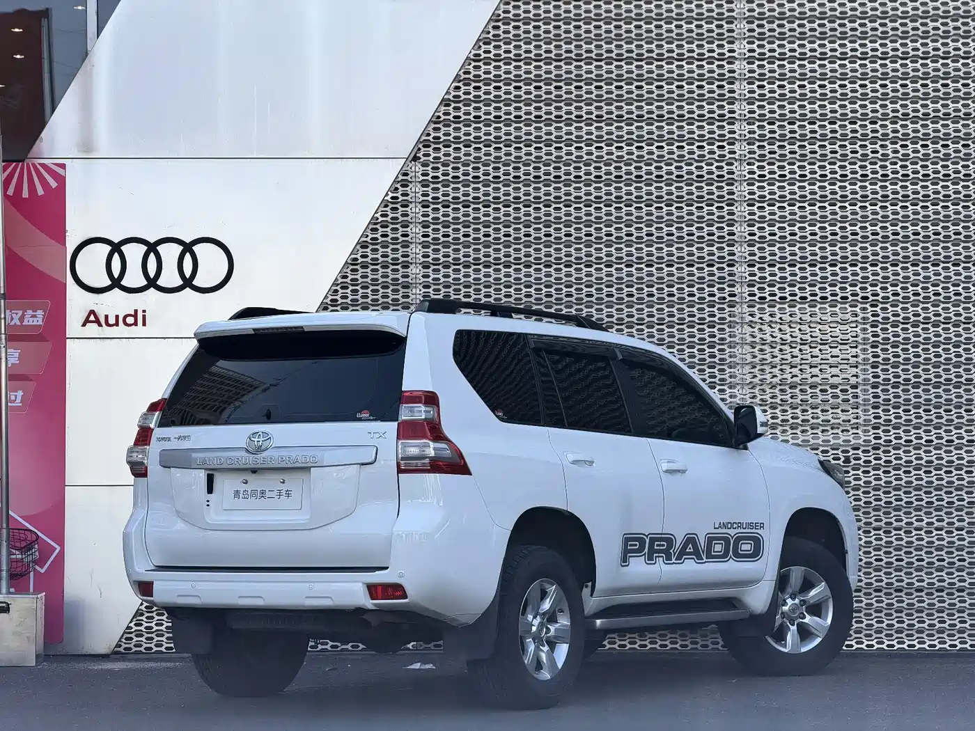 Toyota Prado 2014 4.0L Automatic TX-L NAVI фото 4