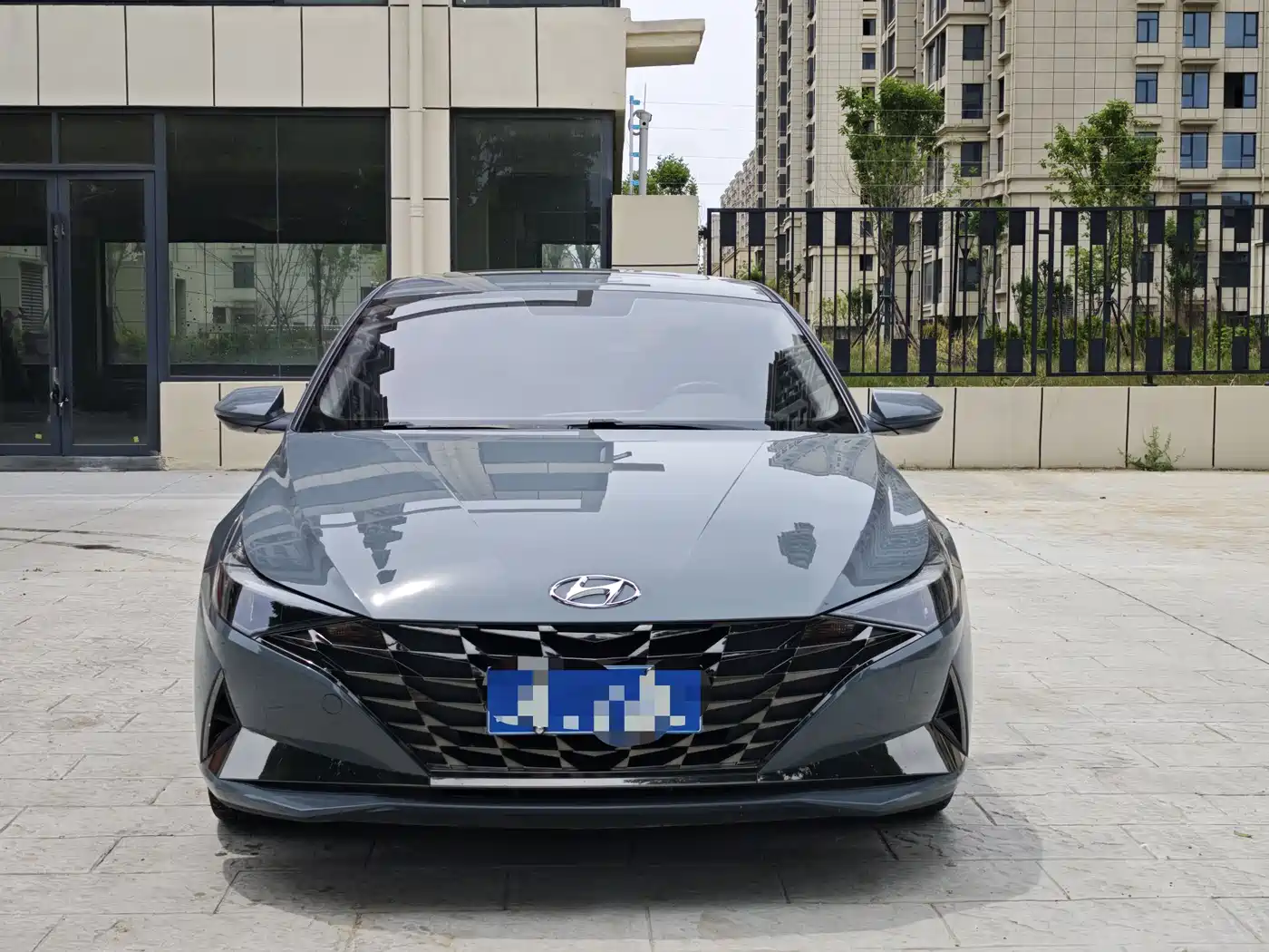 Hyundai Elantra 2023 1.5L CVT GLS Premium фото 2