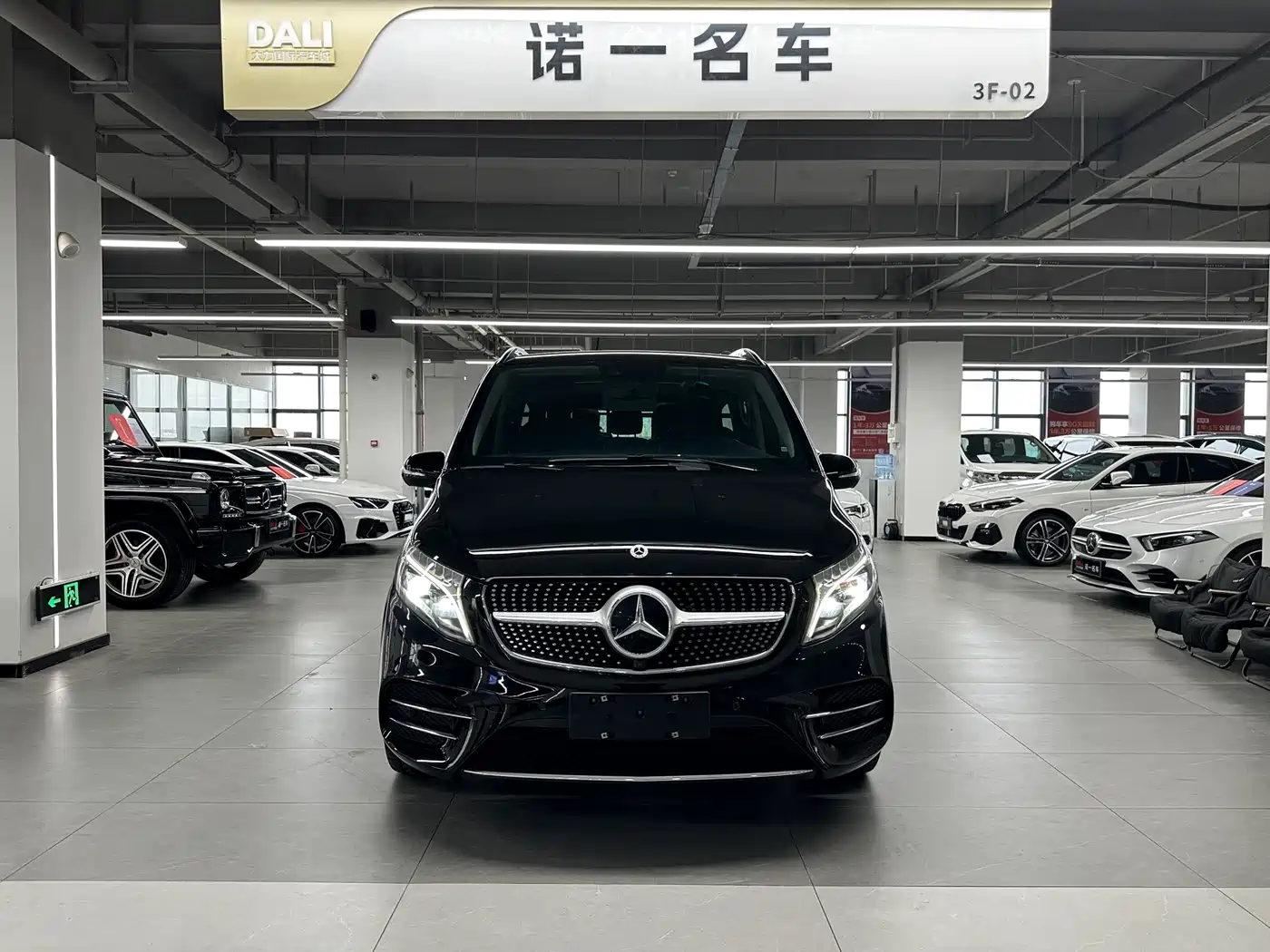 MERCEDES-BENZ V CLASS