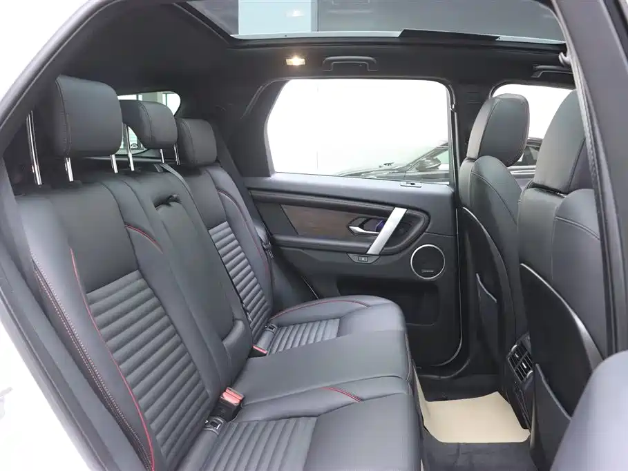 Land Rover Discovery Sport 2023 249PS R-Dynamic SE Performance Technology Version фото 17