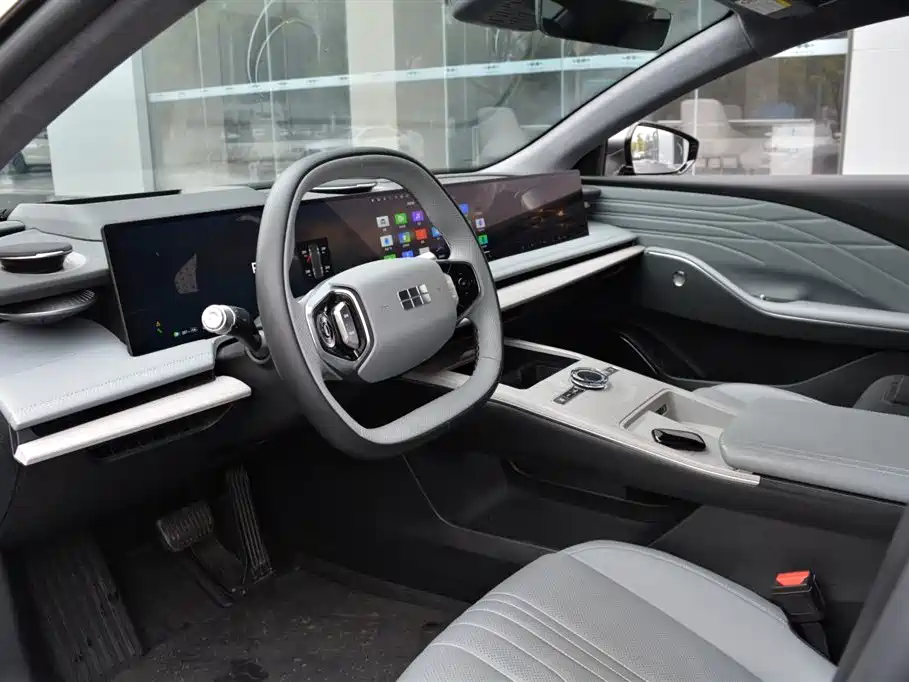 GEELY GALAXY GALAXY E8