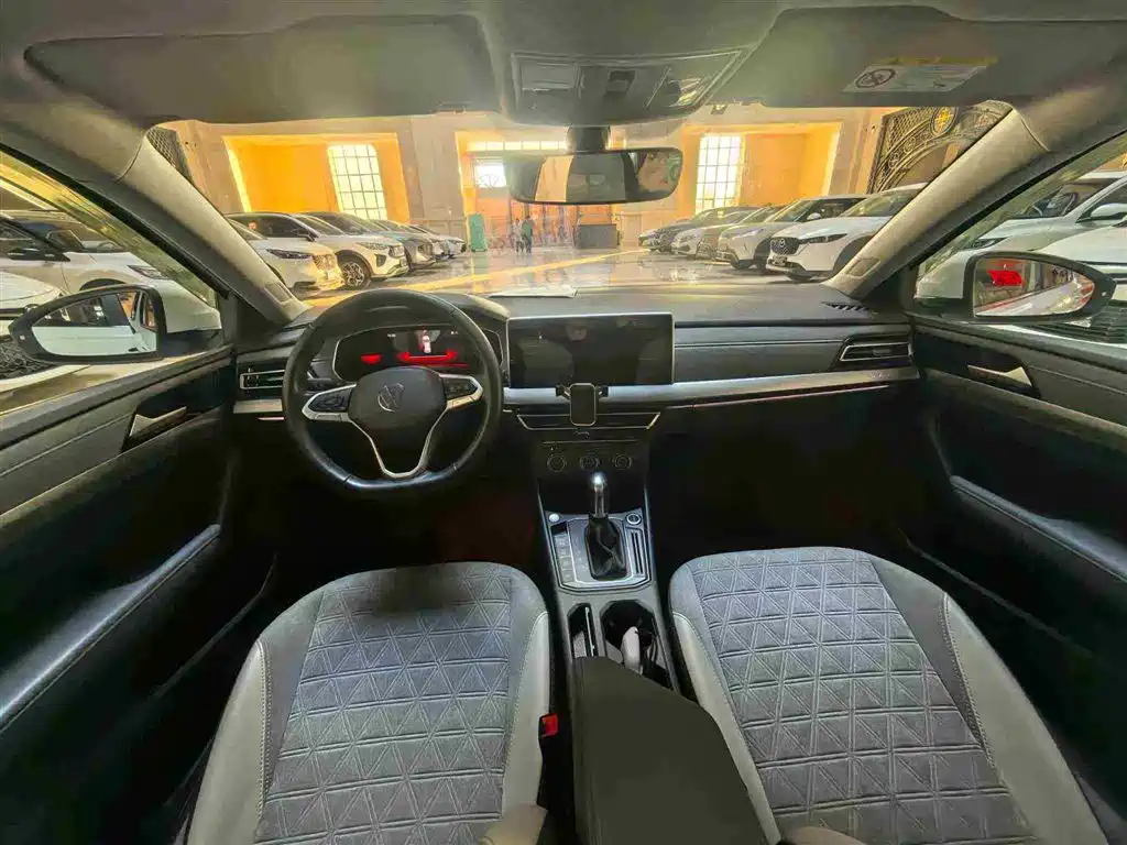Volkswagen Lavida 2023 280TSI DSG Comfort Edition фото 10