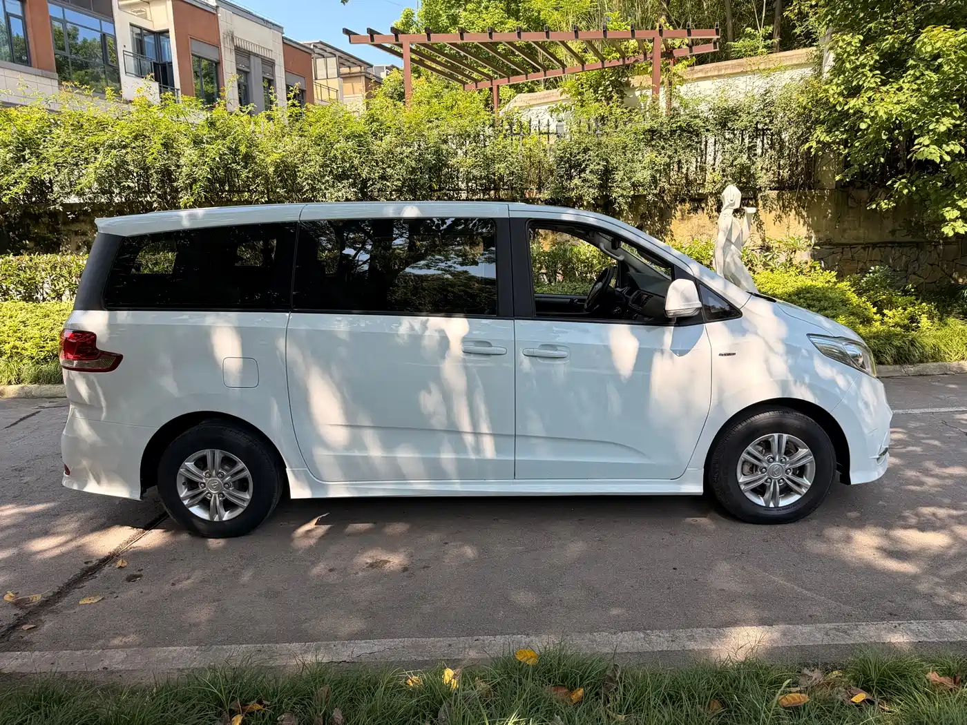 SAIC Maxus Maxus G10 2019 PLUS 2.0T Auto Elite China VI фото 4