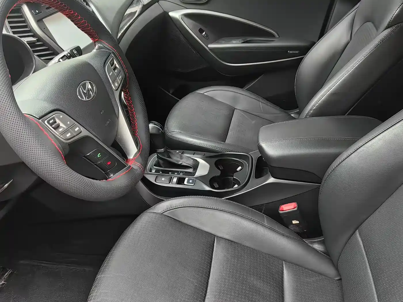 Hyundai Santa Fe 2013 2.0T Automatic 2WD Premium Model фото 9