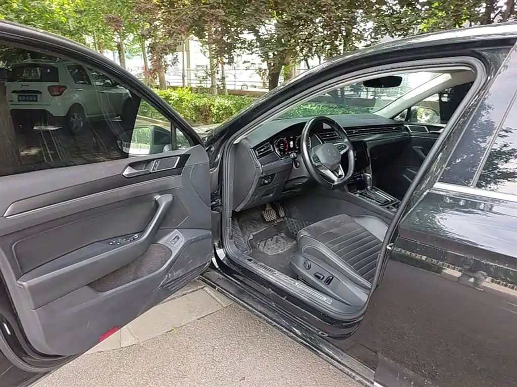 Volkswagen Magotan 2020 330TSI DSG Luxury фото 16