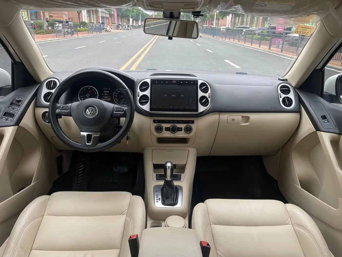 Volkswagen Tiguan 2016 Model 300TSI Automatic 2WD Trend Edition фото 15