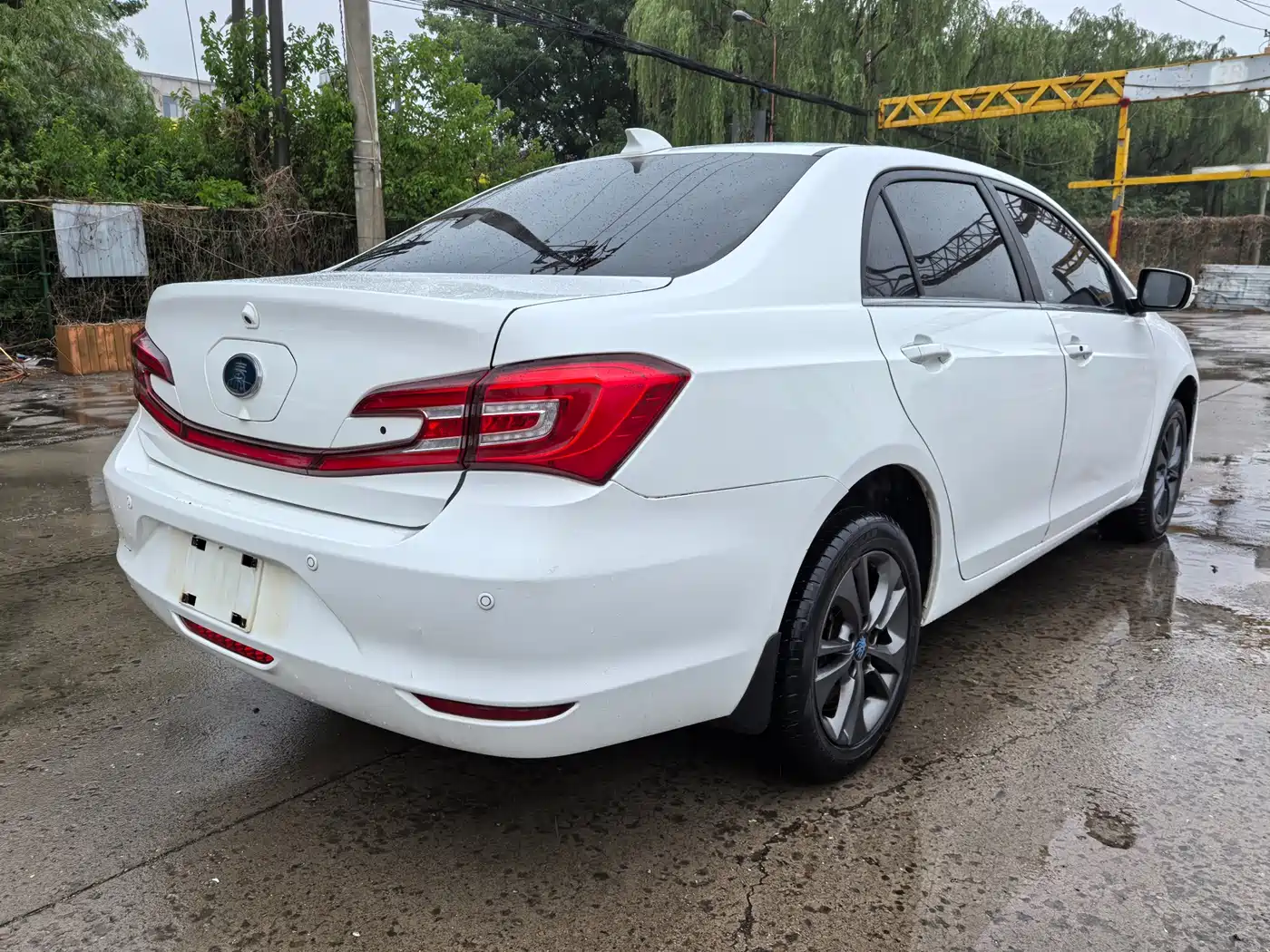 BYD Qin New Energy 2017 1.5T Premium Model фото 7