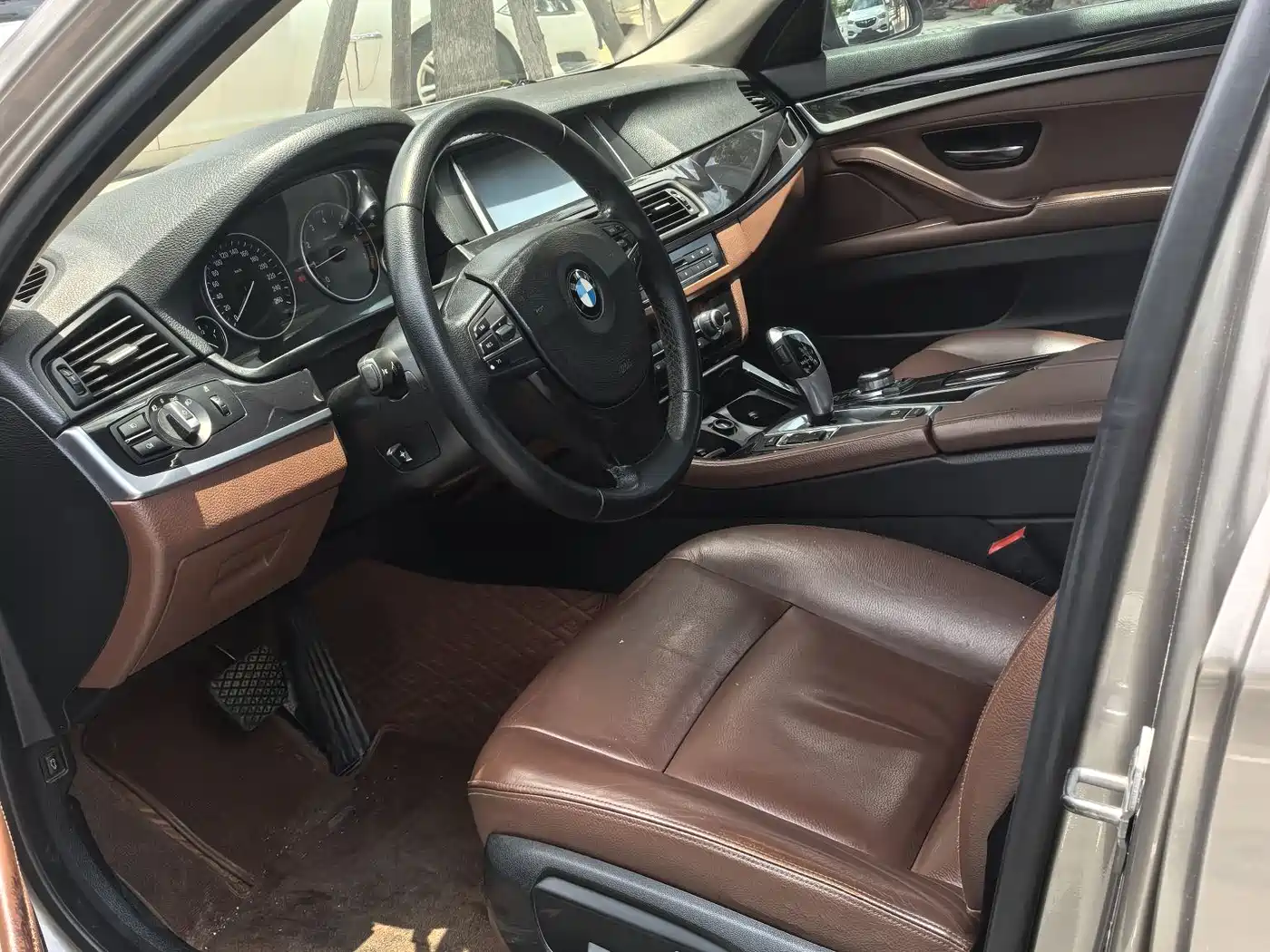 BMW 5 Series 2014 520Li Elegance фото 8