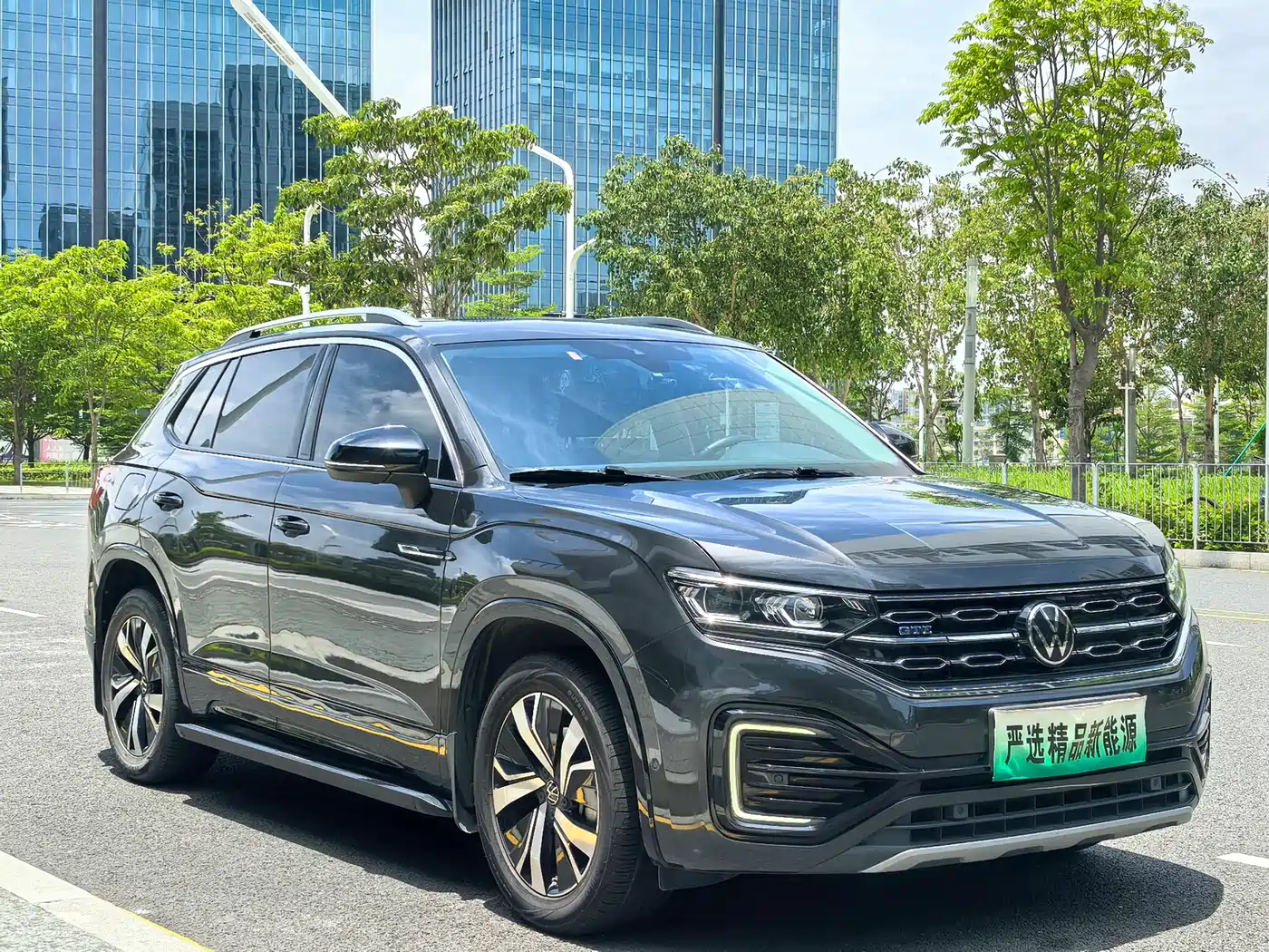 Volkswagen Tayron GTE Plug-in Hybrid 2022 1.4T Premium фото 3