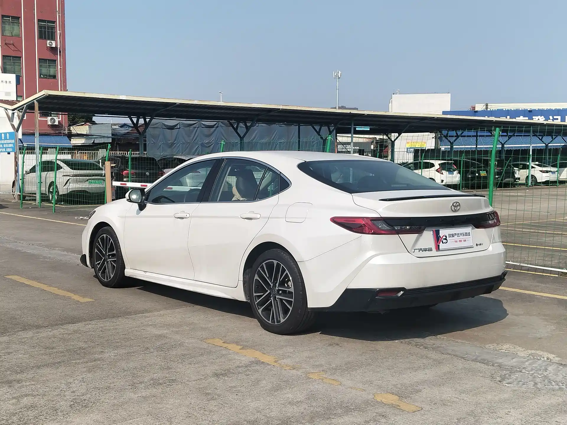 Photo 7 - Toyota Camry