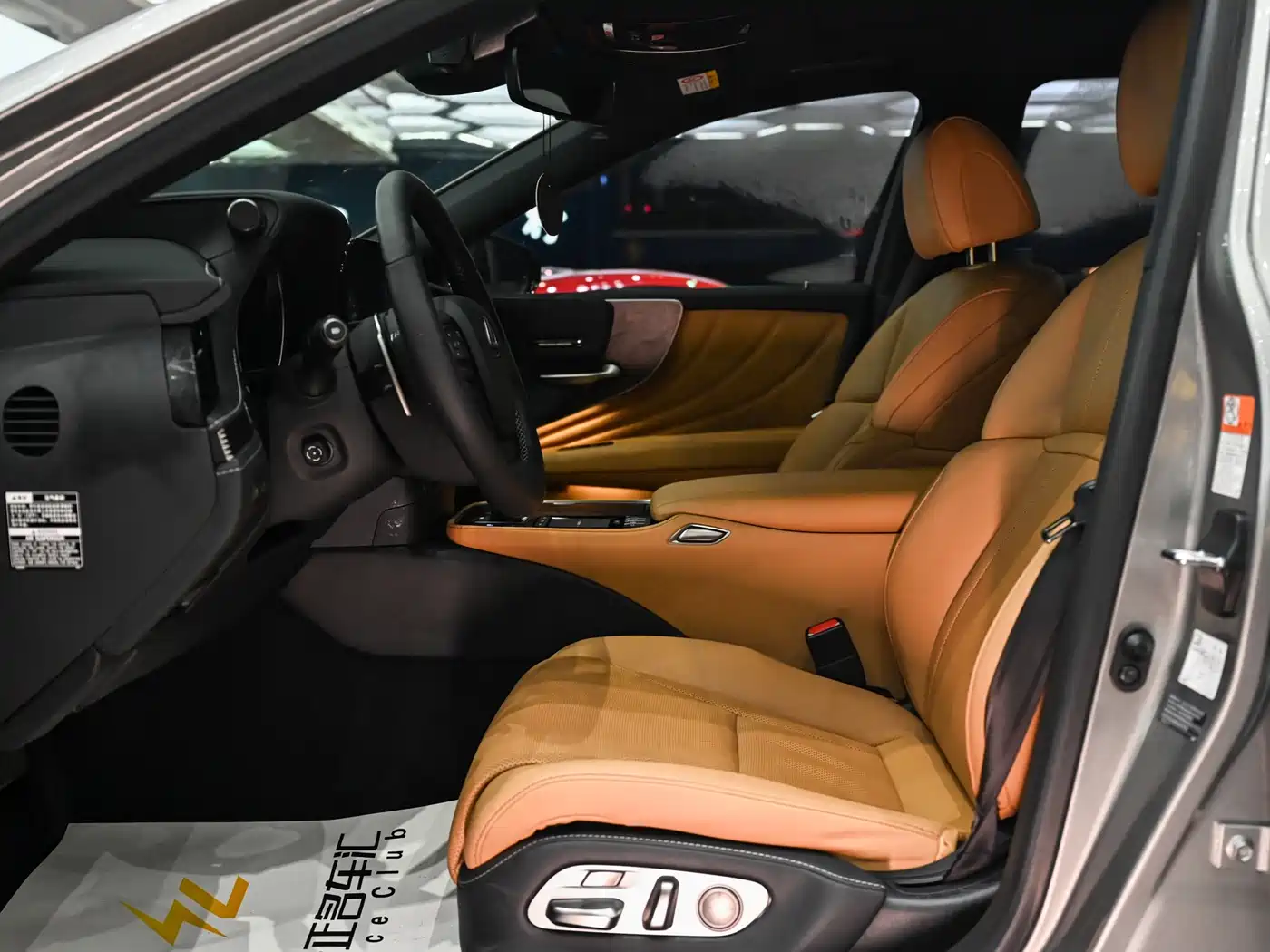 LEXUS LS