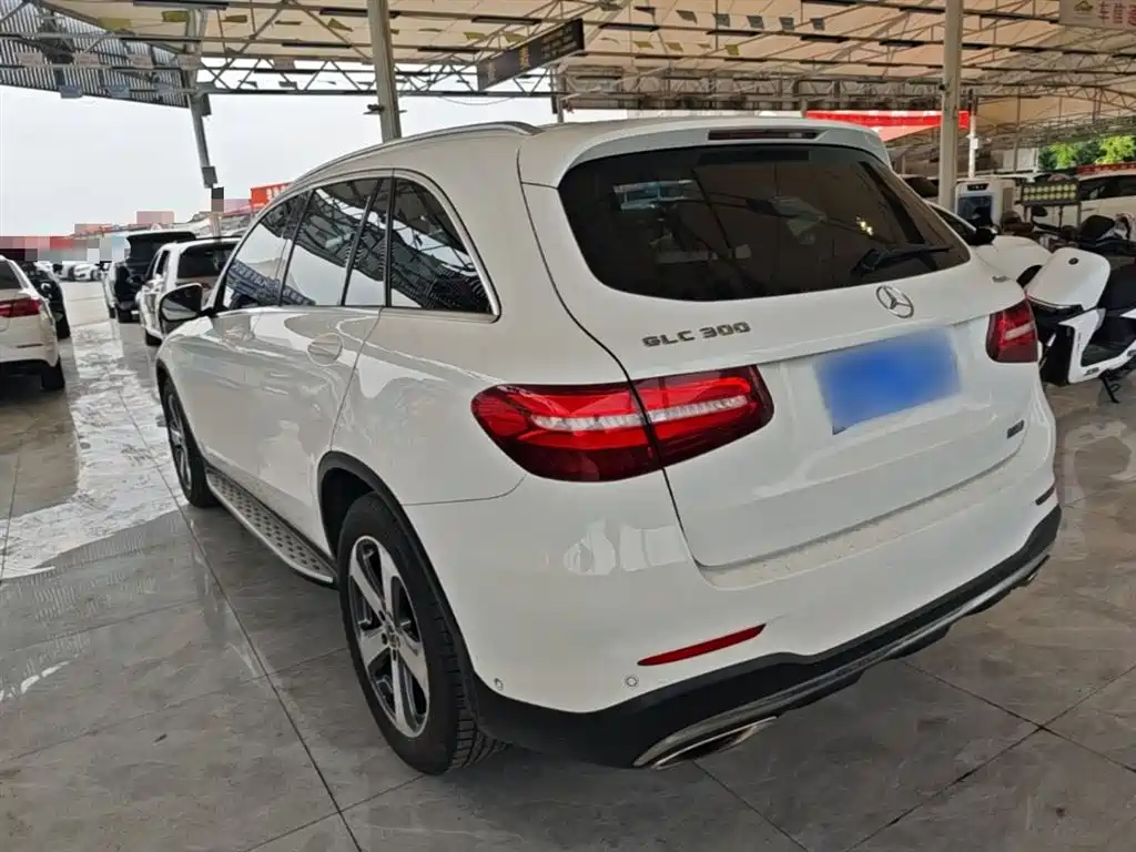 Mercedes-Benz GLC 2017 GLC 300 4MATIC Dynamic фото 5