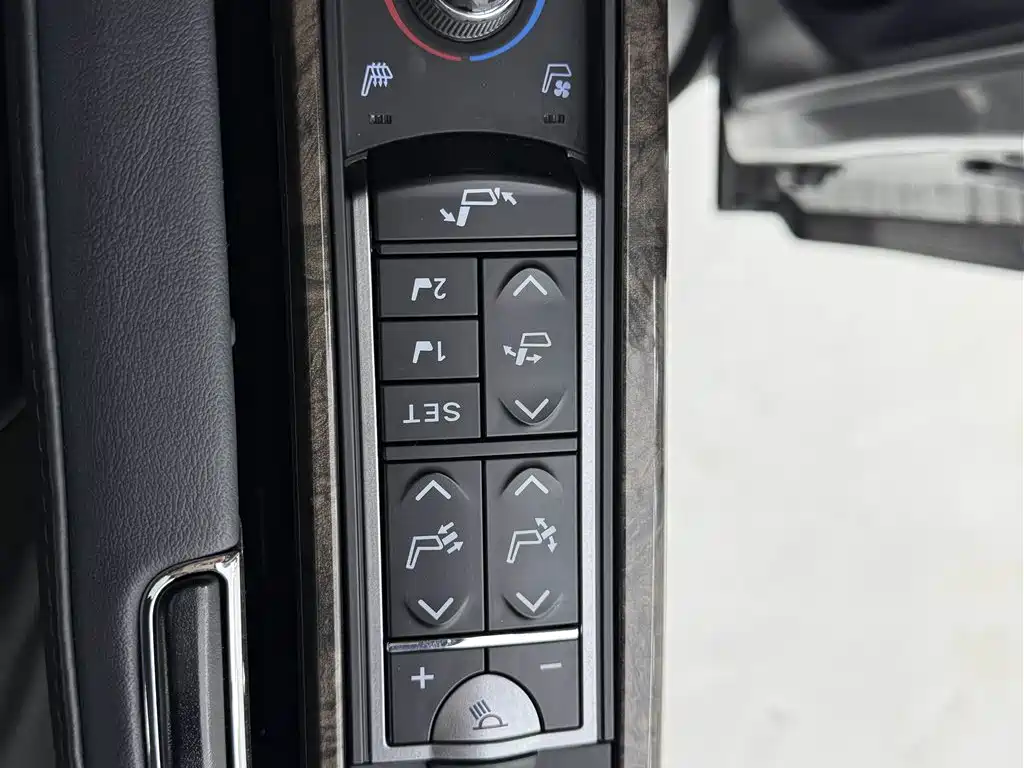 Toyota Alphard 2021 Hybrid 2.5L Premium фото 20