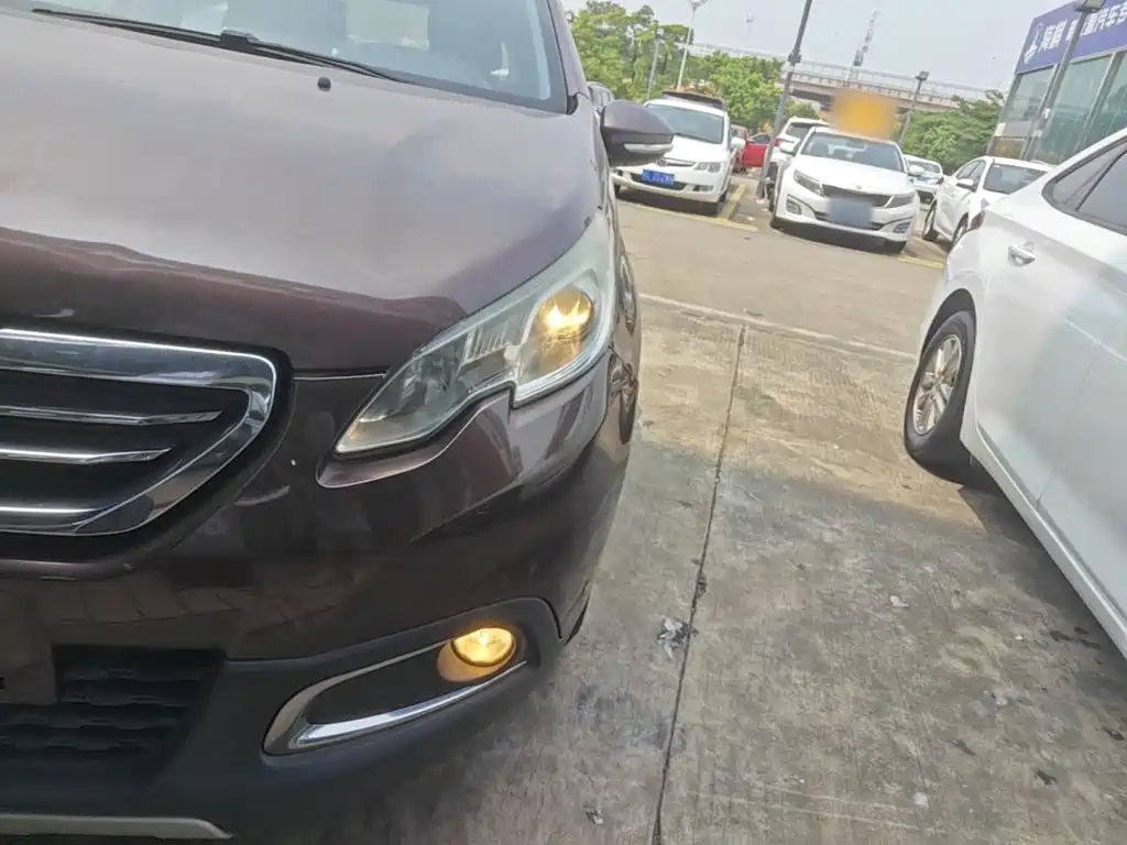Peugeot 2008 2015 2014 1.6L Automatic Fashion Edition