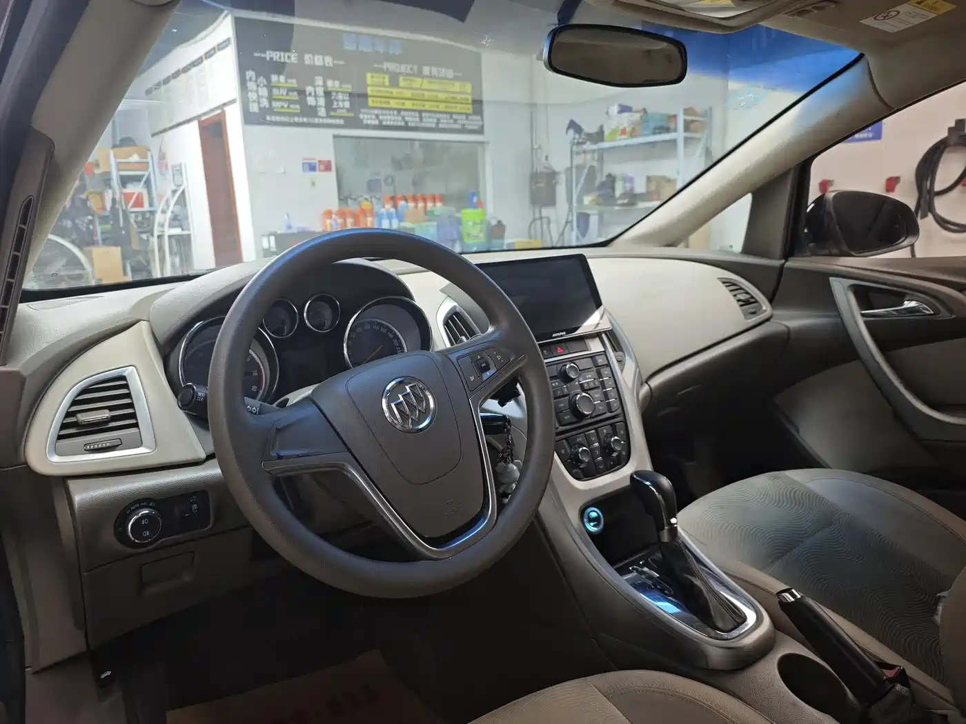 Buick Excelle 2013 GT 1.6L Automatic Comfort Edition фото 2