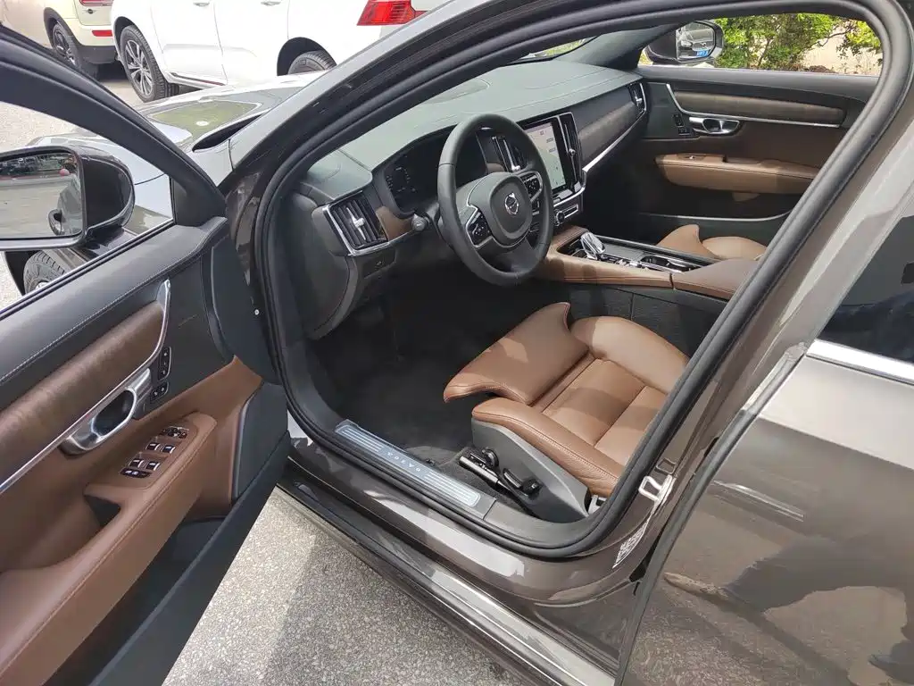 Volvo S90 2025 2025 B5 Zhiyuan Luxury Edition